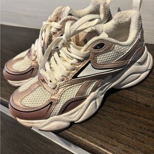 Reebok Women's Sneakers in Rose Gold and White